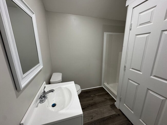 Photo - Tiny Home in Newark! Small dog allowed