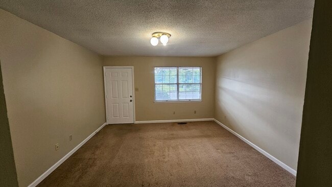 Photo - 4463 Ellis Cir NW Unidad # 2