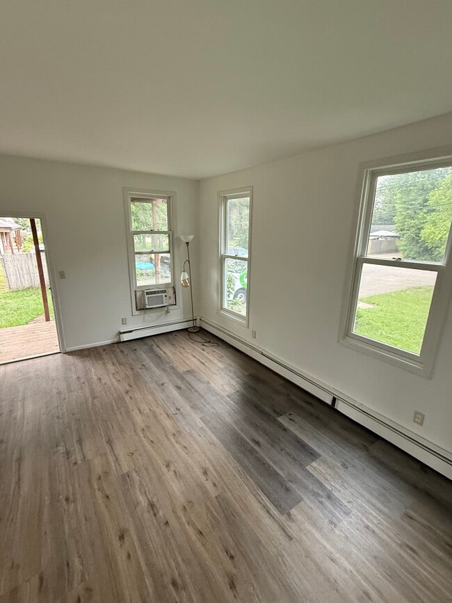 Photo - 680 6th St Unidad 680