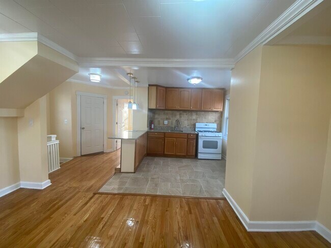 Photo - 536 3RD Ave Unit 2