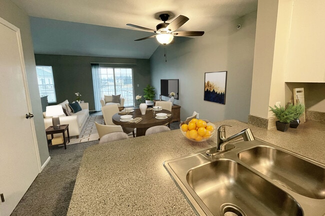 Photo - Lakes at Woodmont