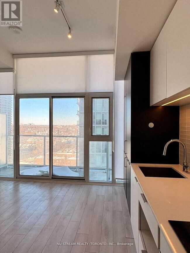 Photo - 33 Helendale Ave Unité 1202