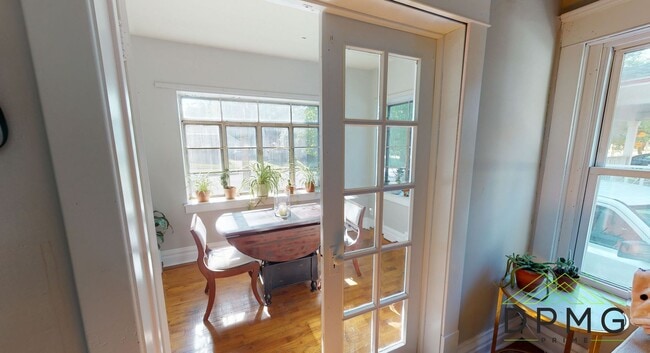 Photo - 132 S Clemens Ave