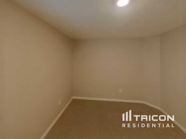 Photo - 10923 Rainbow Pyrite Dr