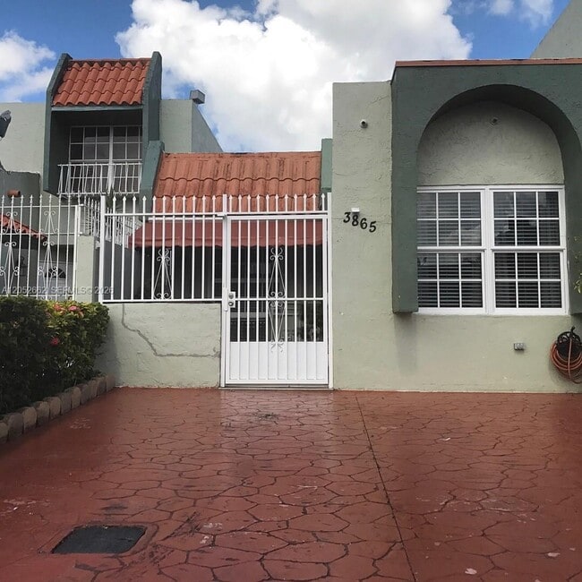 Building Photo - 3865 W 9th Way