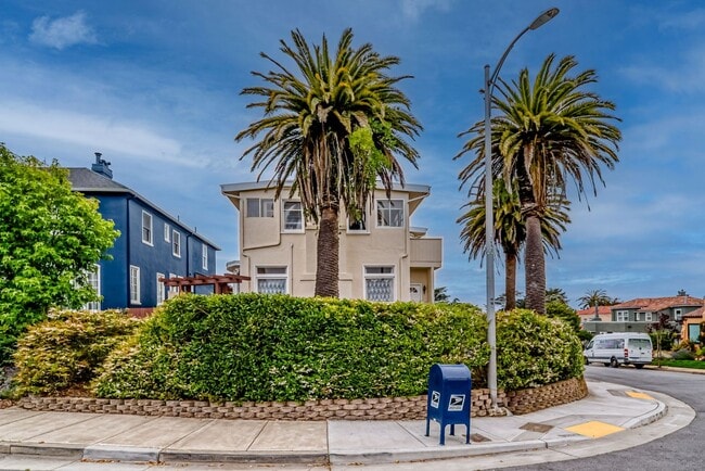 Photo - BALBOA TERRACE HOME FOR RENT - $8,000 /month