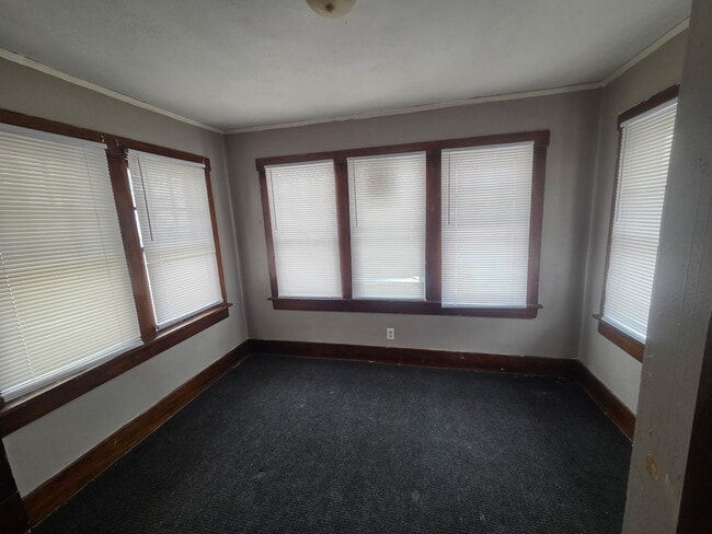 Photo - 651 W Wood St