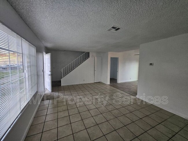 Photo - 8611 Acapulco Way