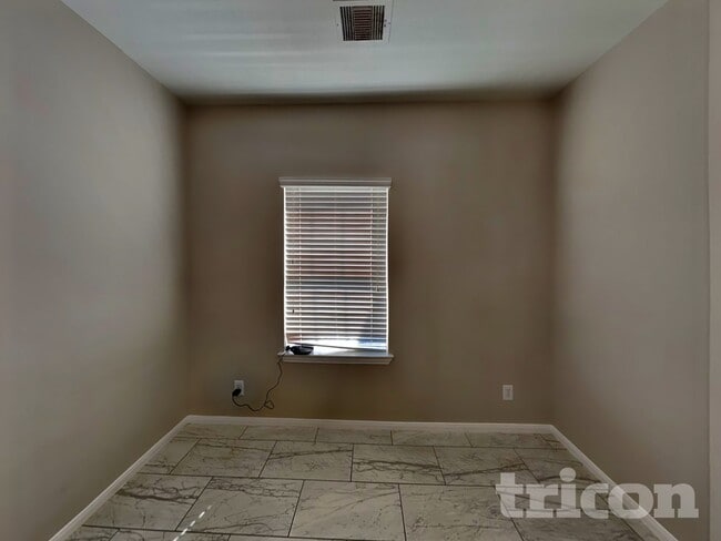 Photo - 11114 Kingsnorth Dr