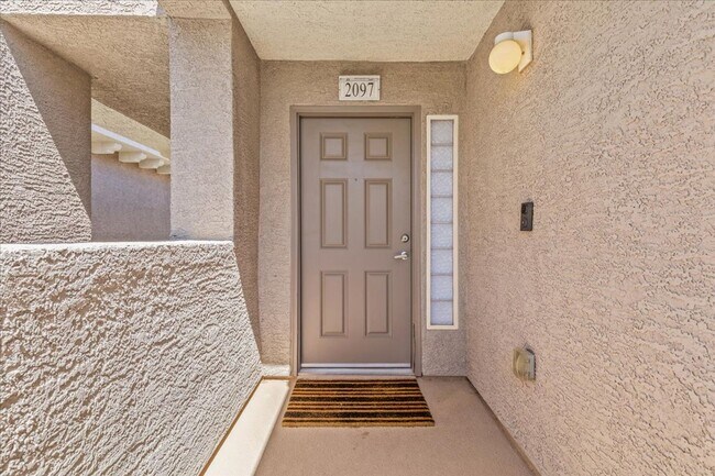 Photo - Elegant Summerlin 2 Bedroom Retreat with Designer Finishes