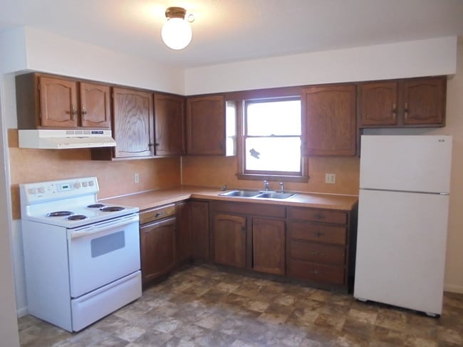 Photo - 532 Elm St Unit B