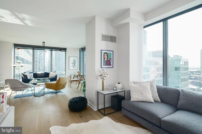 Building Photo - 2101 Market St Unit 1506