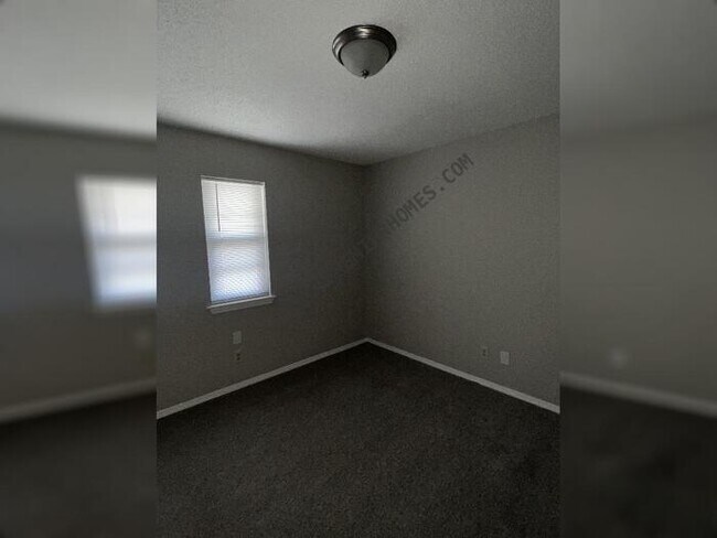 Photo - 39 Compass Point St