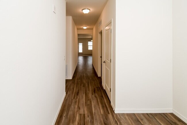 Photo - 480 W White Sands Dr