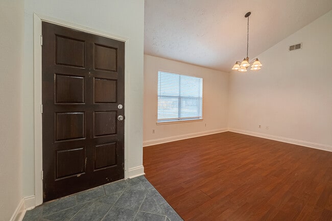 Photo - 3906 Quiet Pl Dr