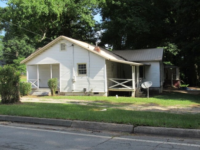 Photo - 901 N Park St