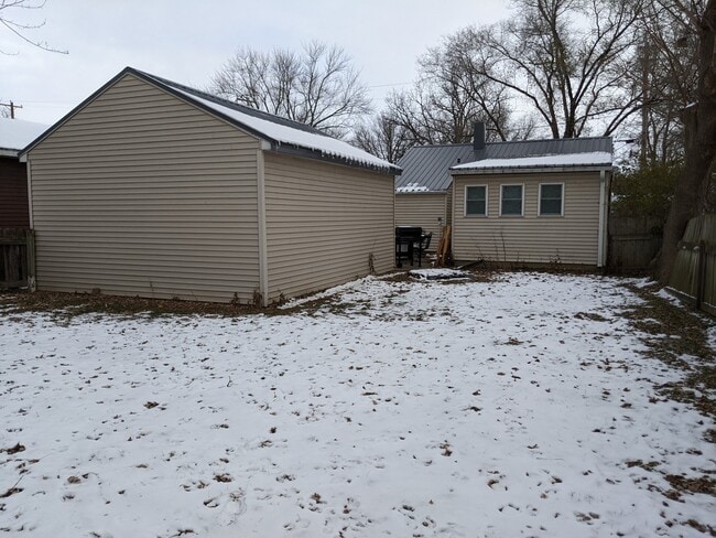 Photo - 3489 Hargrove St