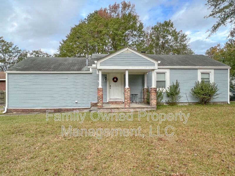 806-B N Magnolia St
