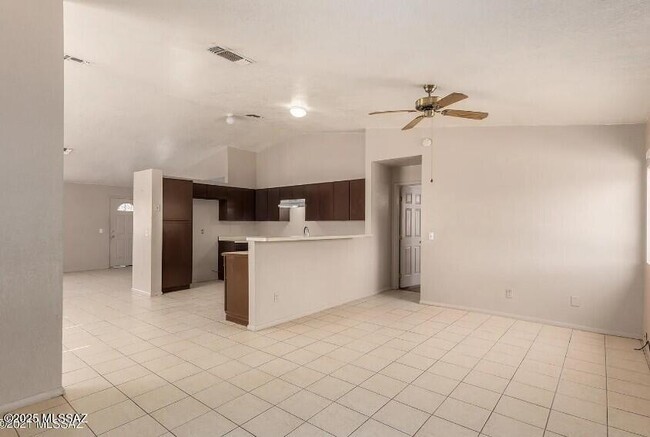 Photo - 1940 W Chardonnay Dr