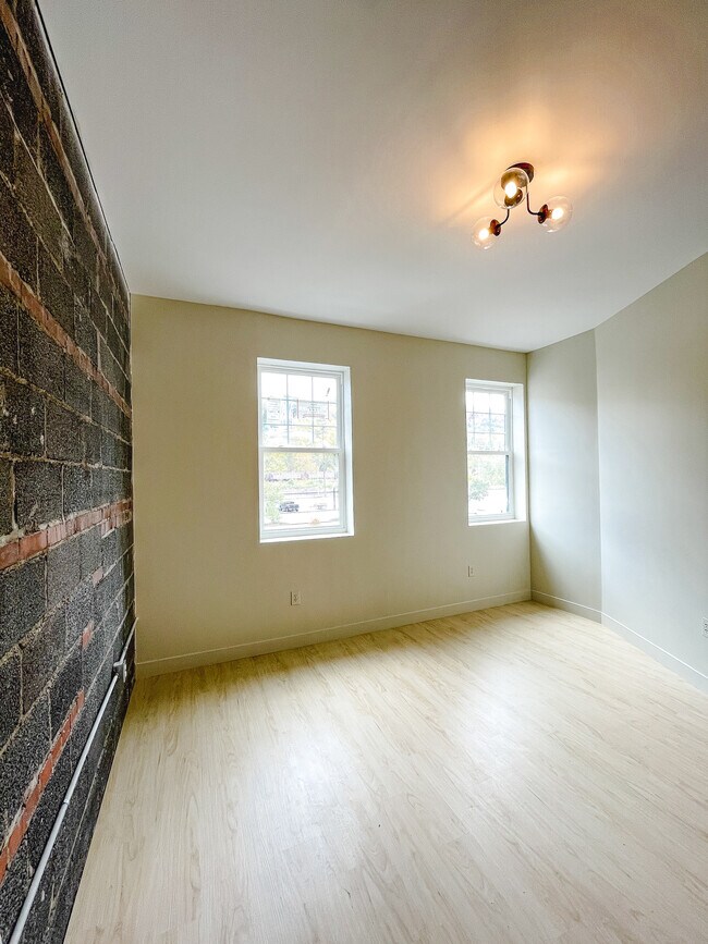 Photo - 736 Park Ave NW Unit 2C