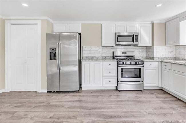 Photo - 156 New Haven Ave