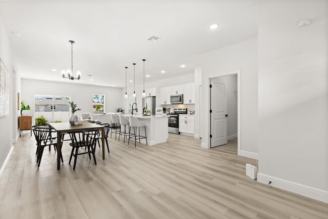 Photo - 15568 SW 46th Cir