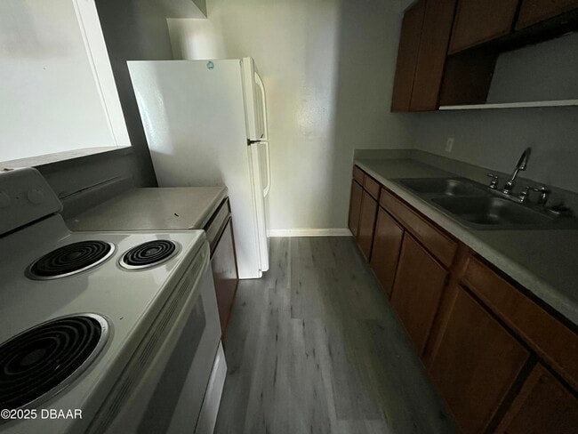 Photo - 1850 S Park Ave Unit A28