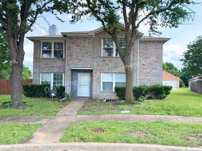 Building Photo - 3-Bedroom Home for Lease with Spacious Backyard & Prime Highway Access