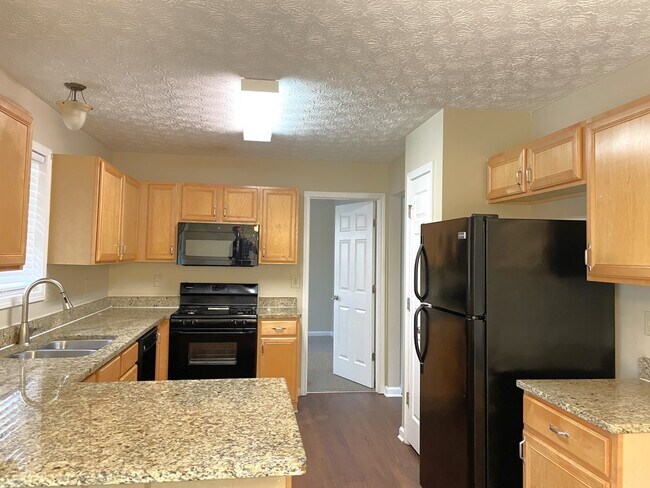 Photo - 1607 Eagle Dr