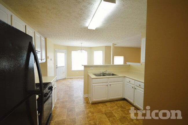 Photo - 45 Creekview Blvd