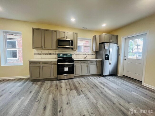 Photo - 362 Lawrie St Unit 2