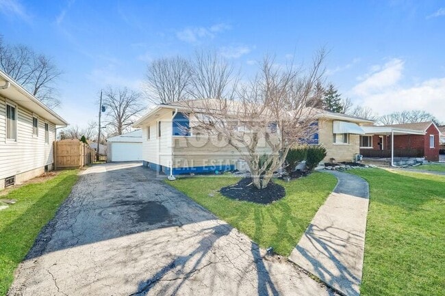 Photo - 1366 Lilley Ave