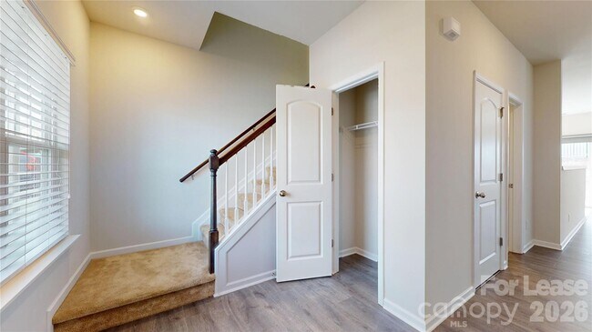 Photo - 6430 Revolutionary Trail