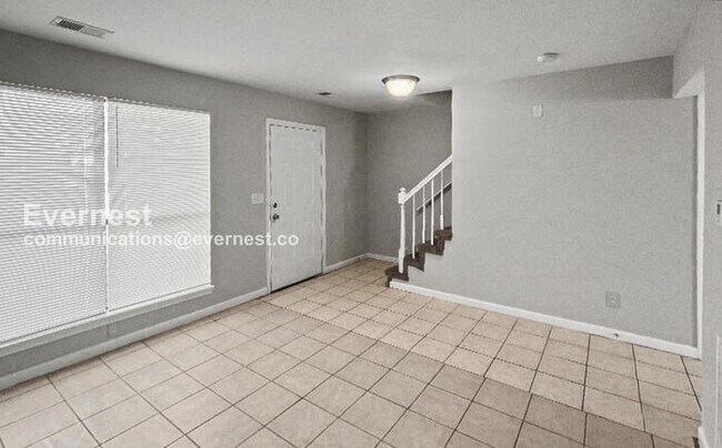 Photo - 2463 Hampstead Dr