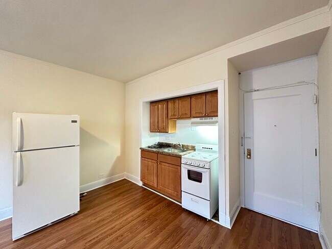 Photo - 3335 W Diversey Ave Unit 332