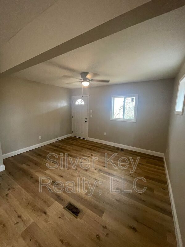 Photo - 1008 Old Highway 68