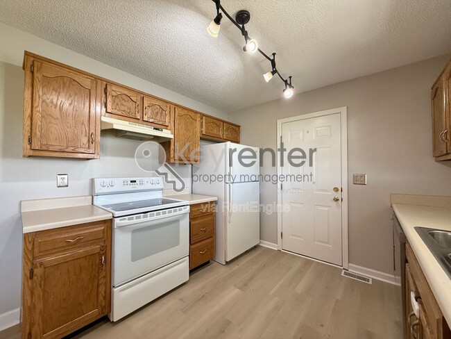 Photo - 103 Cedar Tree Ln