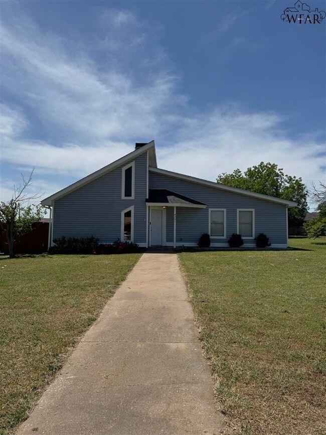 Building Photo - 4301 Edgehill Rental