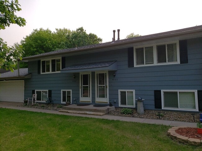 Building Photo - 9460-9462 Griggs Ave Unit 9462