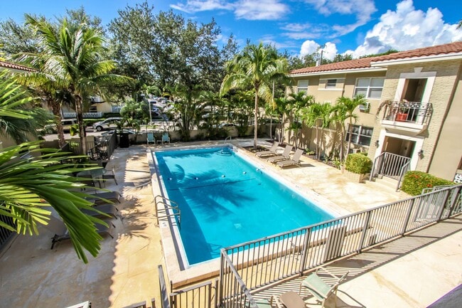 125 Gables Edgewater Drive