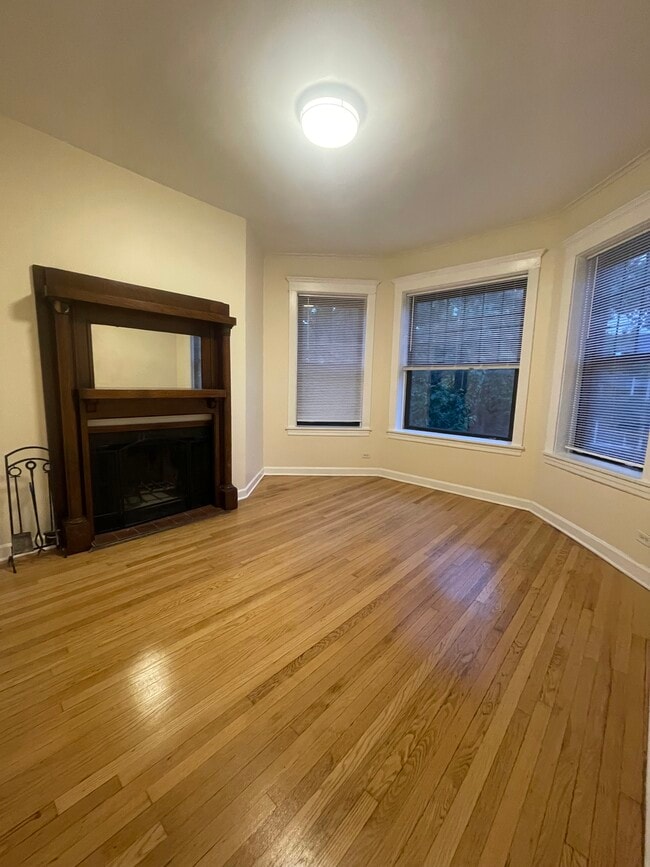 Photo - 5120 N Kenmore Ave