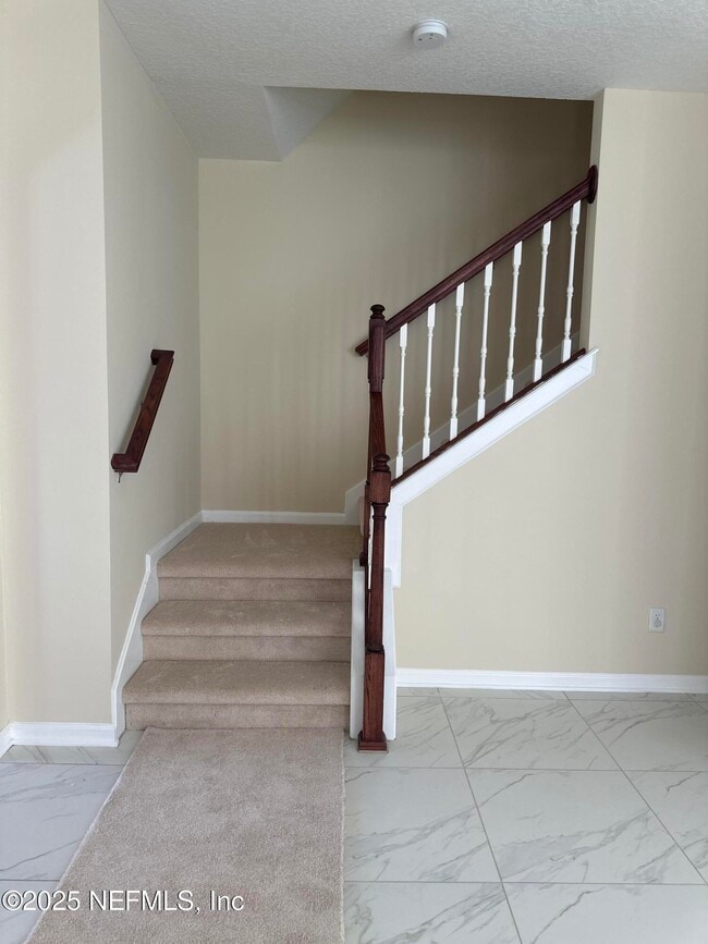 Photo - 549 Richmond Dr