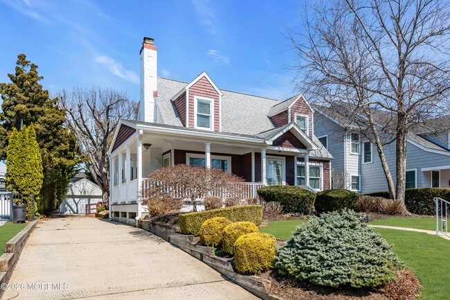 Photo - 111 Chicago Blvd