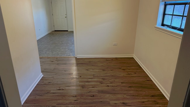 Dining room - 214 Gloria St Unit 214C