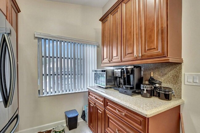 Photo - 8046 Summerview Terrace