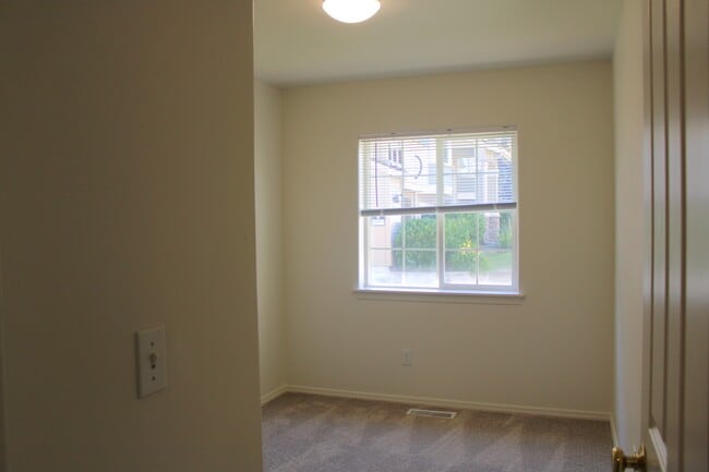 Photo - 1386 Brown St Unit B