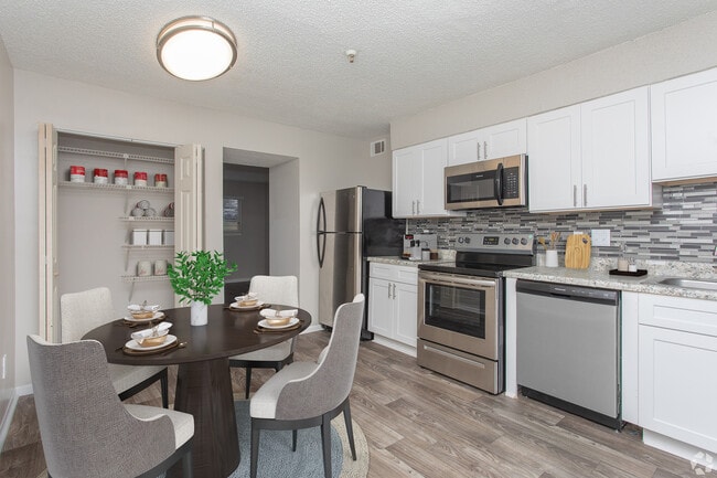 Photo - Avondale Place