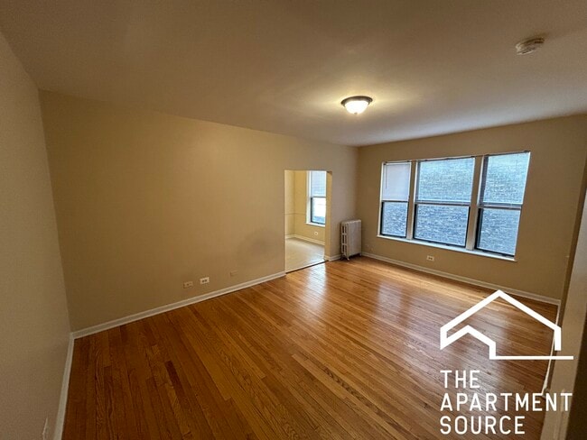 Building Photo - 7728 N Marshfield Ave Rental