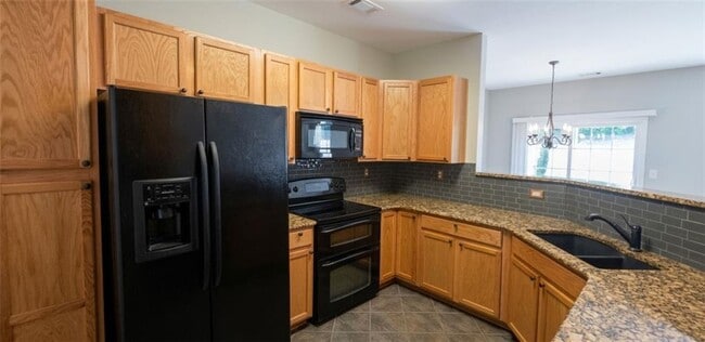 Photo - 1122 Treymont Ln SW