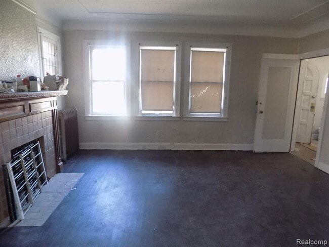 Photo - 14137 Mansfield St